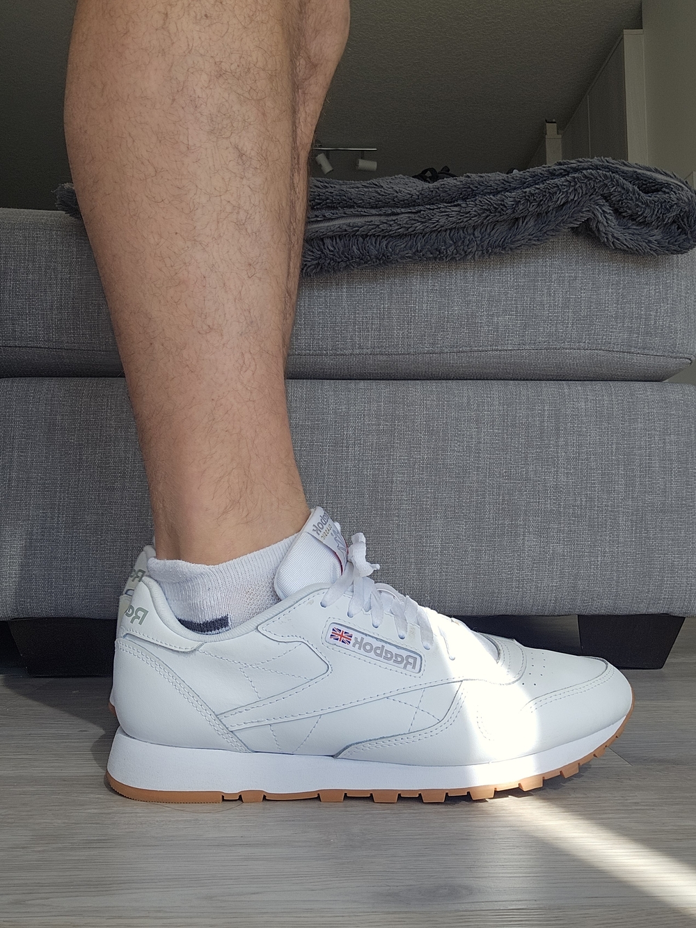 Reebok Classic Leather Sneakers White with Gum Sole Size 10.5